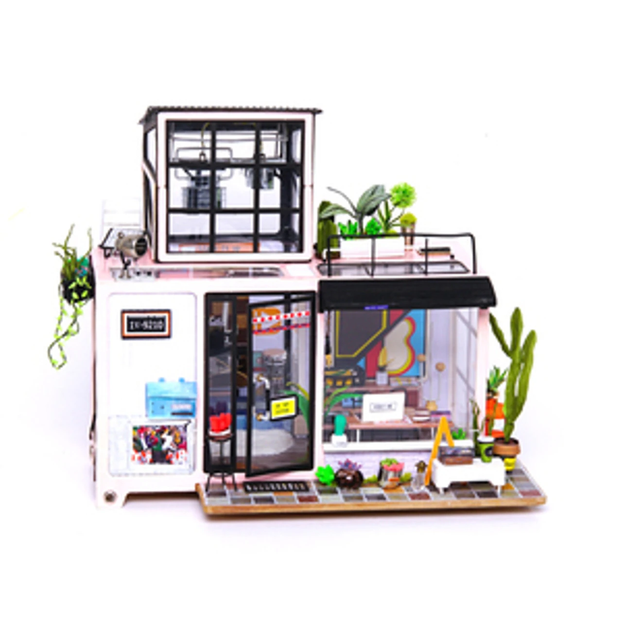 ROEDG13 DIY House; Kevin's Studio 1 ROEDG13 DIY House; Kevin's Studio